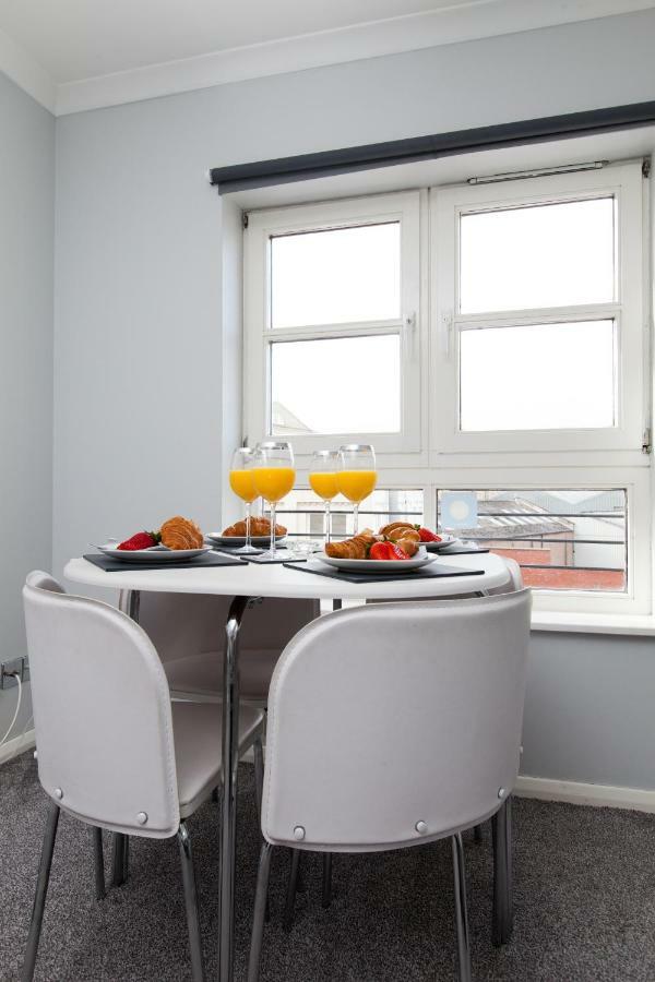 Amazing - Annandale St Near The Playhouse - Free Parking Appartement *